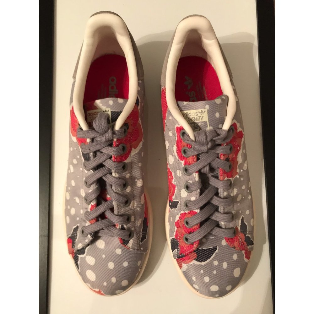 STAN SMITH FLORAL SNEAKERS SZ 8